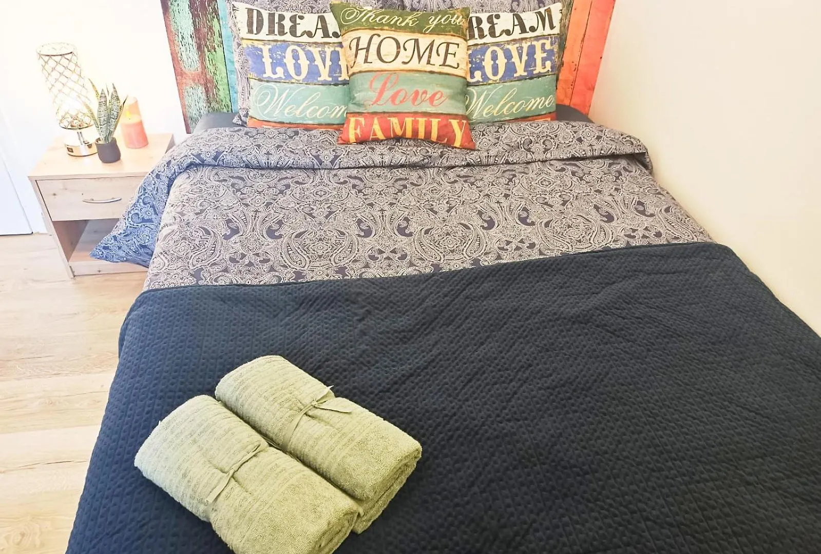 Hostel Barcelona Rooms - Sils Spain