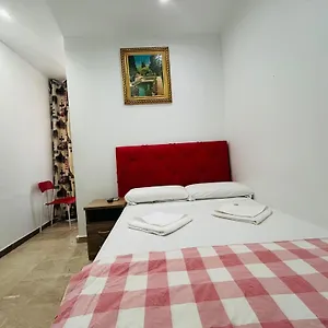 Granvia 628 Hostal